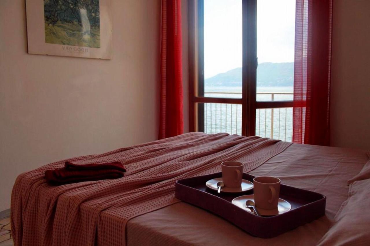 Casa Spiaggia Brezzo 外观 照片