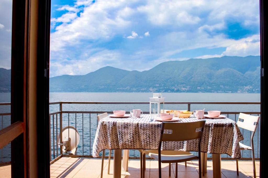 Casa Spiaggia Brezzo 外观 照片