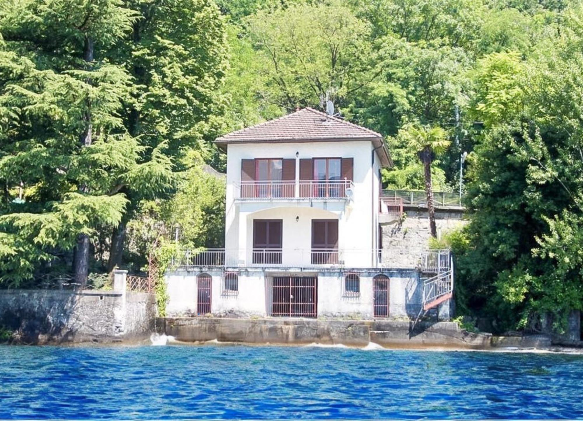 Casa Spiaggia Brezzo 外观 照片